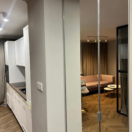 Apartment Wiatraczna Glamour