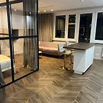Apartment Wiatraczna Glamour *