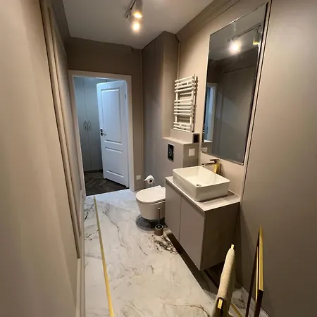 Wiatraczna Glamour * Varşova